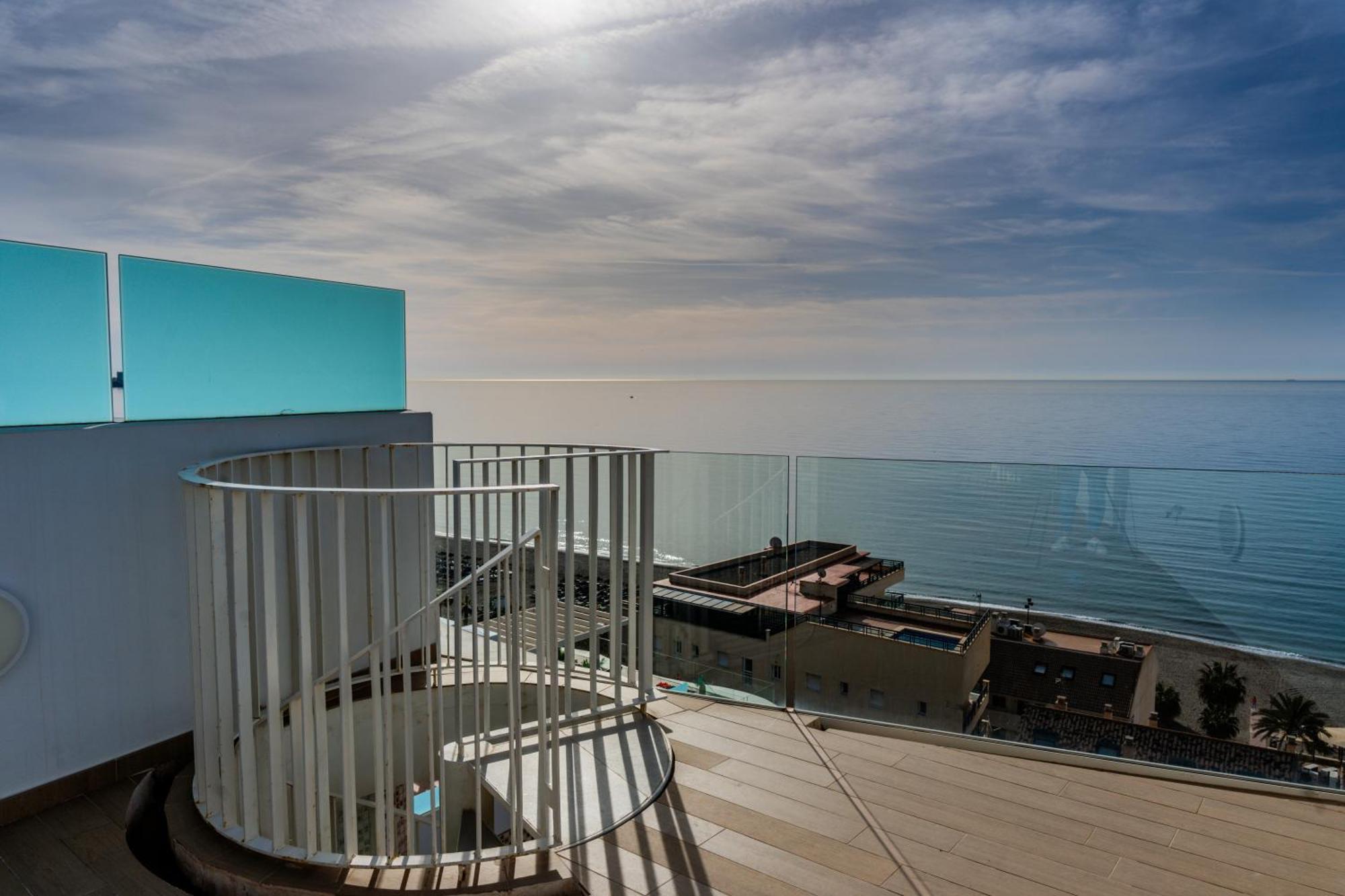 Апартаменты Panoramic Seaview Penthouse The Wave Фуэнхирола Экстерьер фото